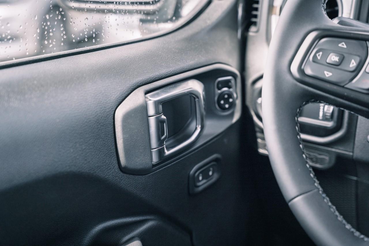 2025 Jeep Wrangler Sport S610399