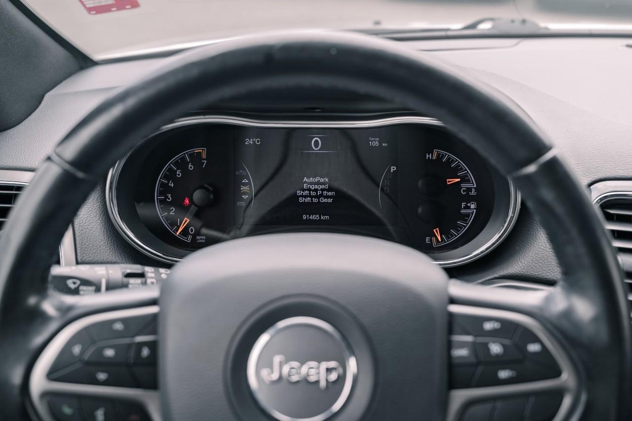 2020 Jeep Grand Cherokee Laredo LC2674