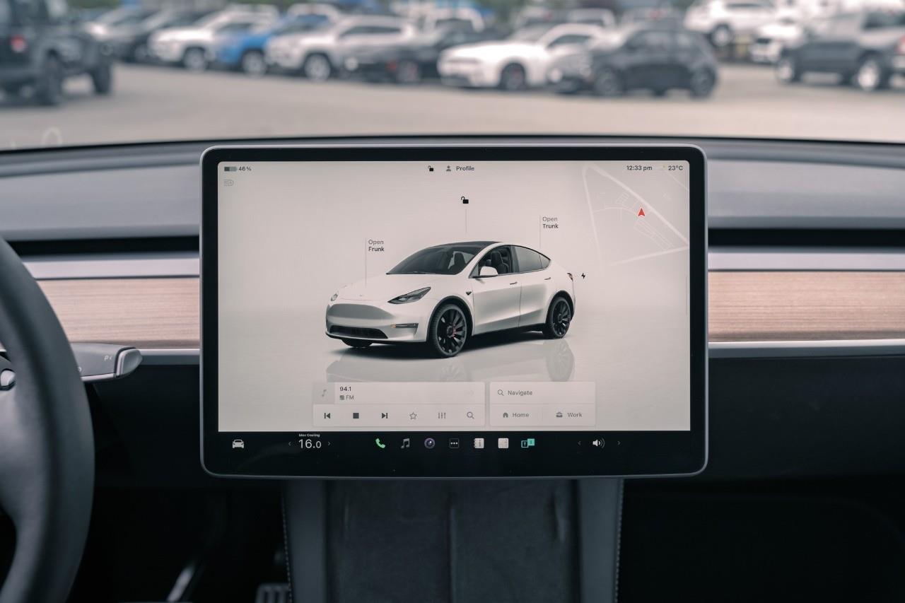 2024 Tesla Model Y Performance LC2682