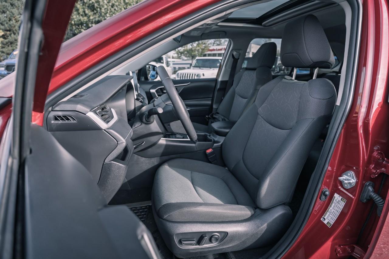 2025 Toyota RAV4 XLE S515118B