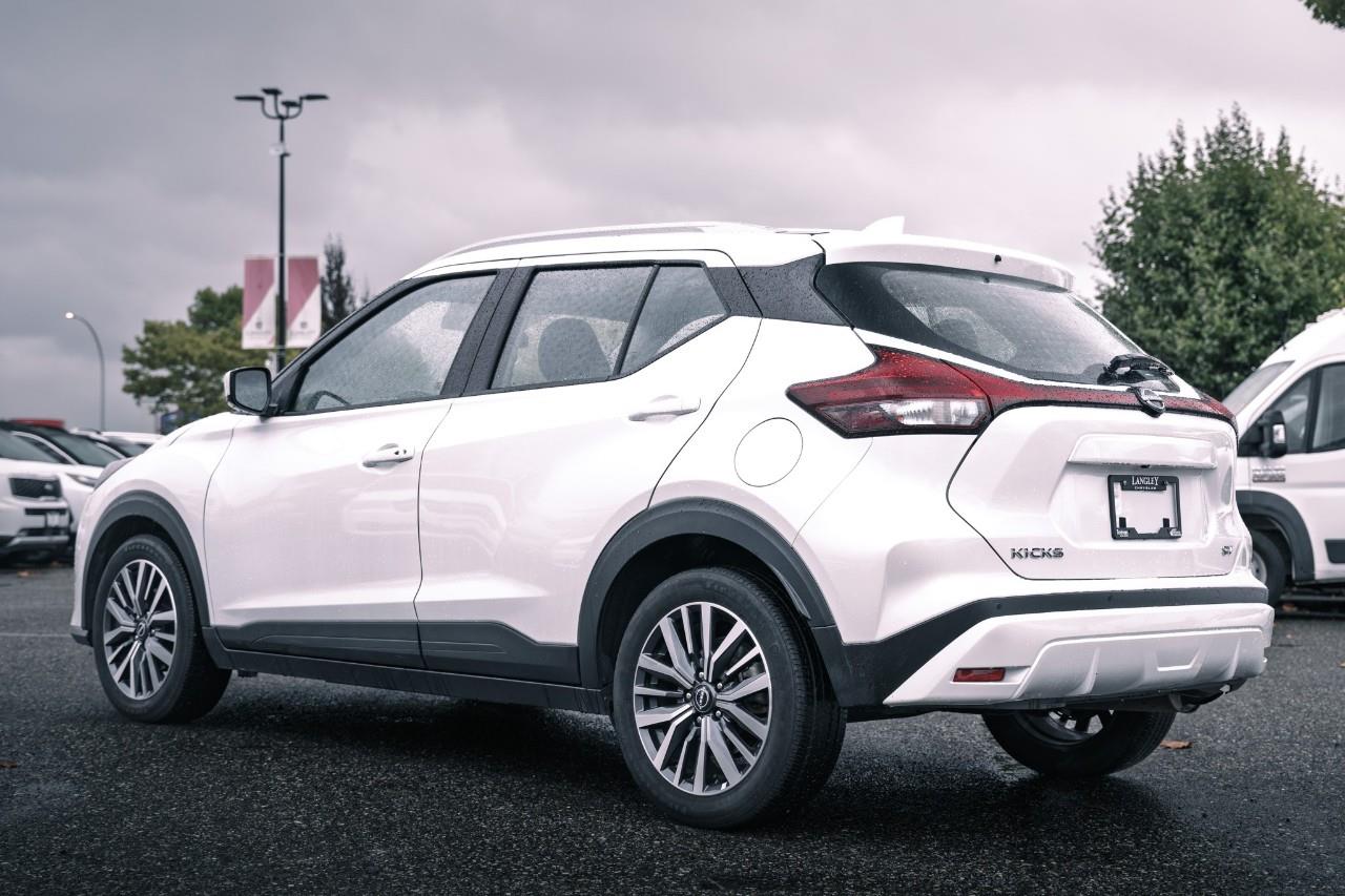 2023 Nissan Kicks SV LC2718