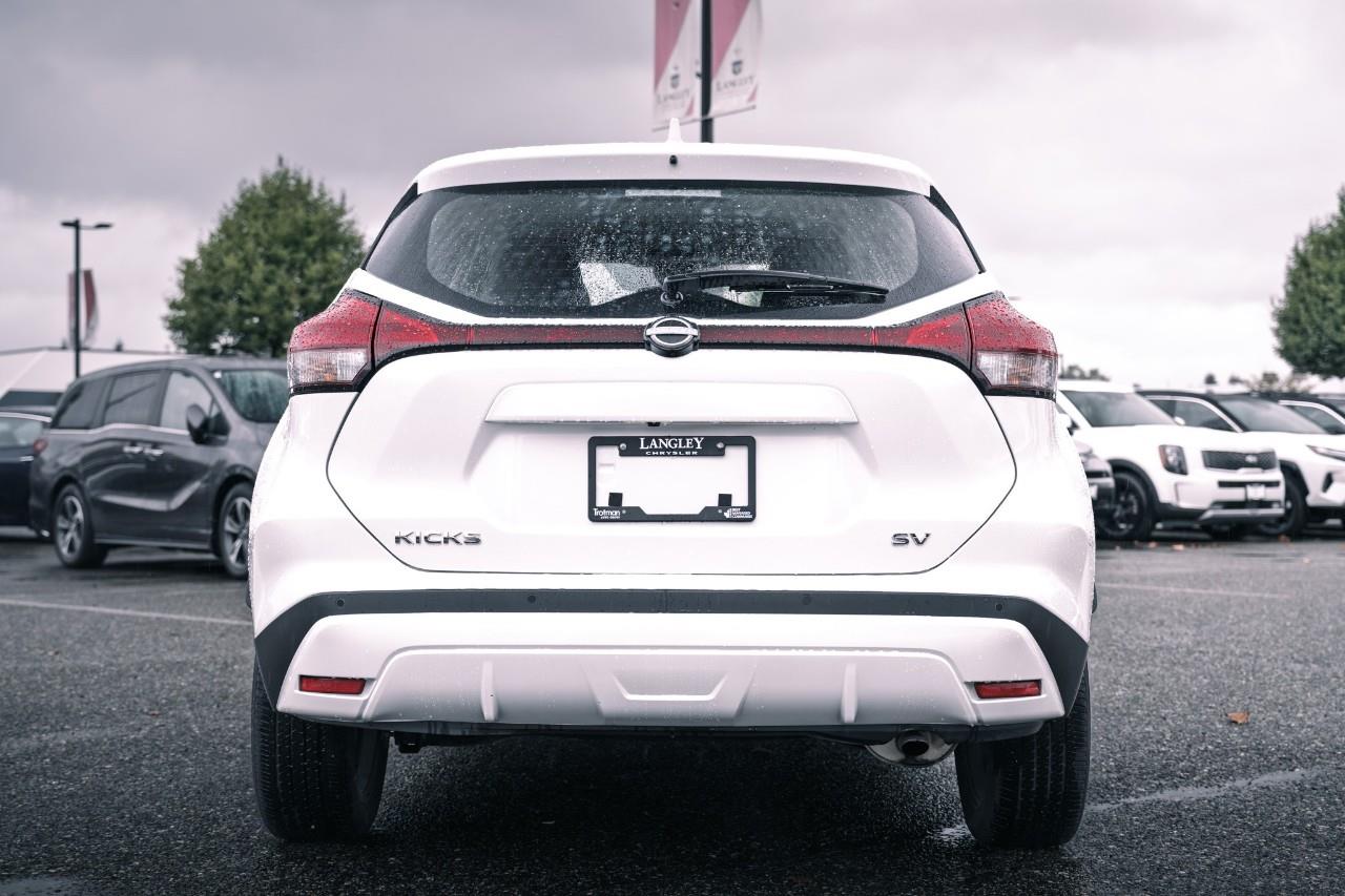 2023 Nissan Kicks SV LC2718