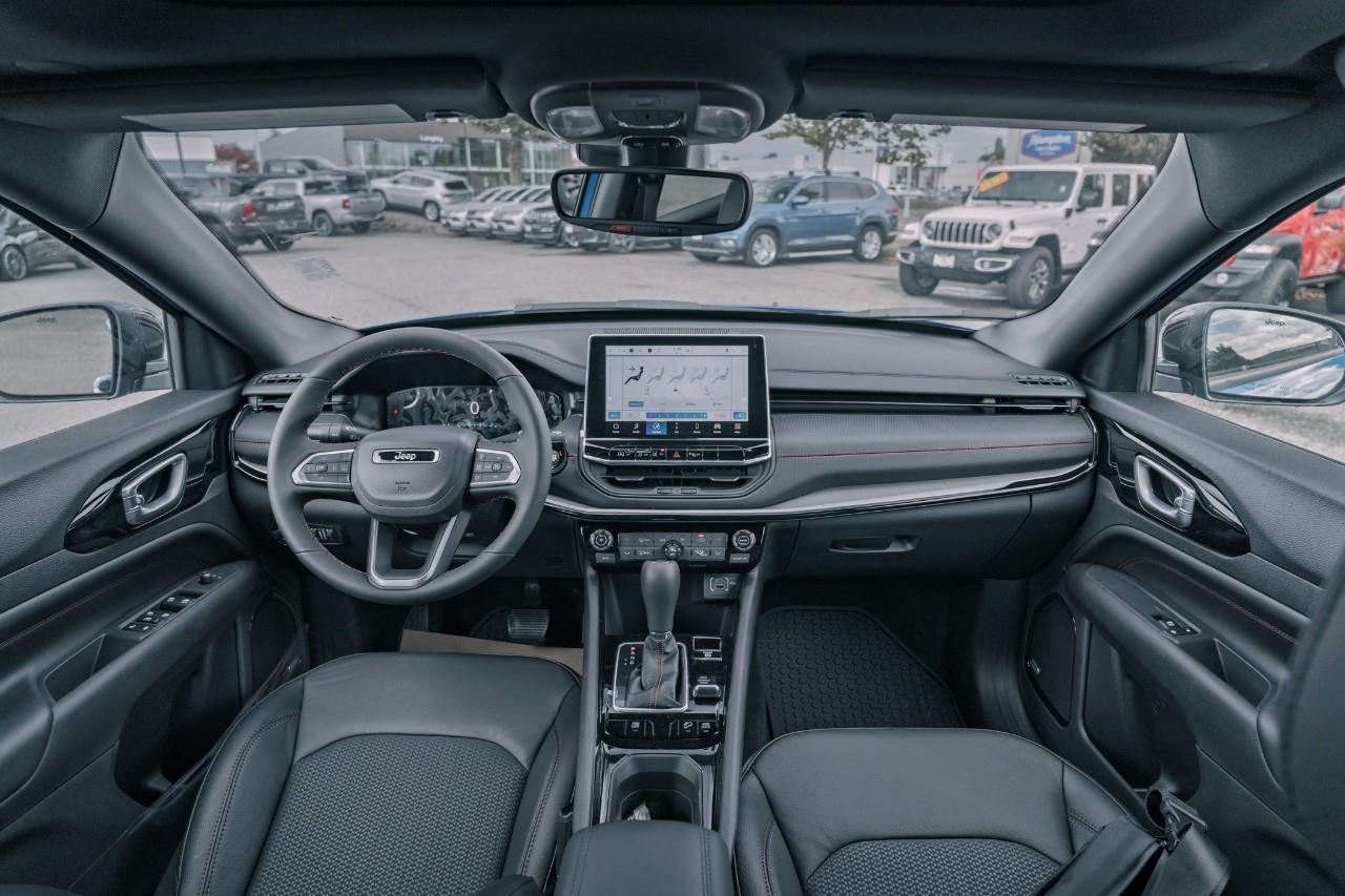 2026 Jeep Compass Trailhawk T153318