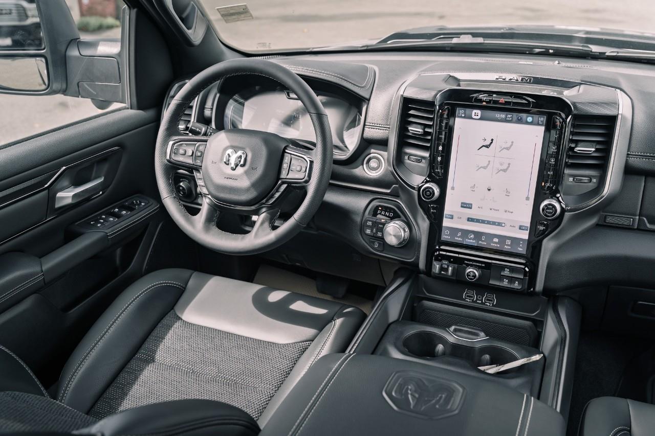 2025 RAM 1500 Sport S657369