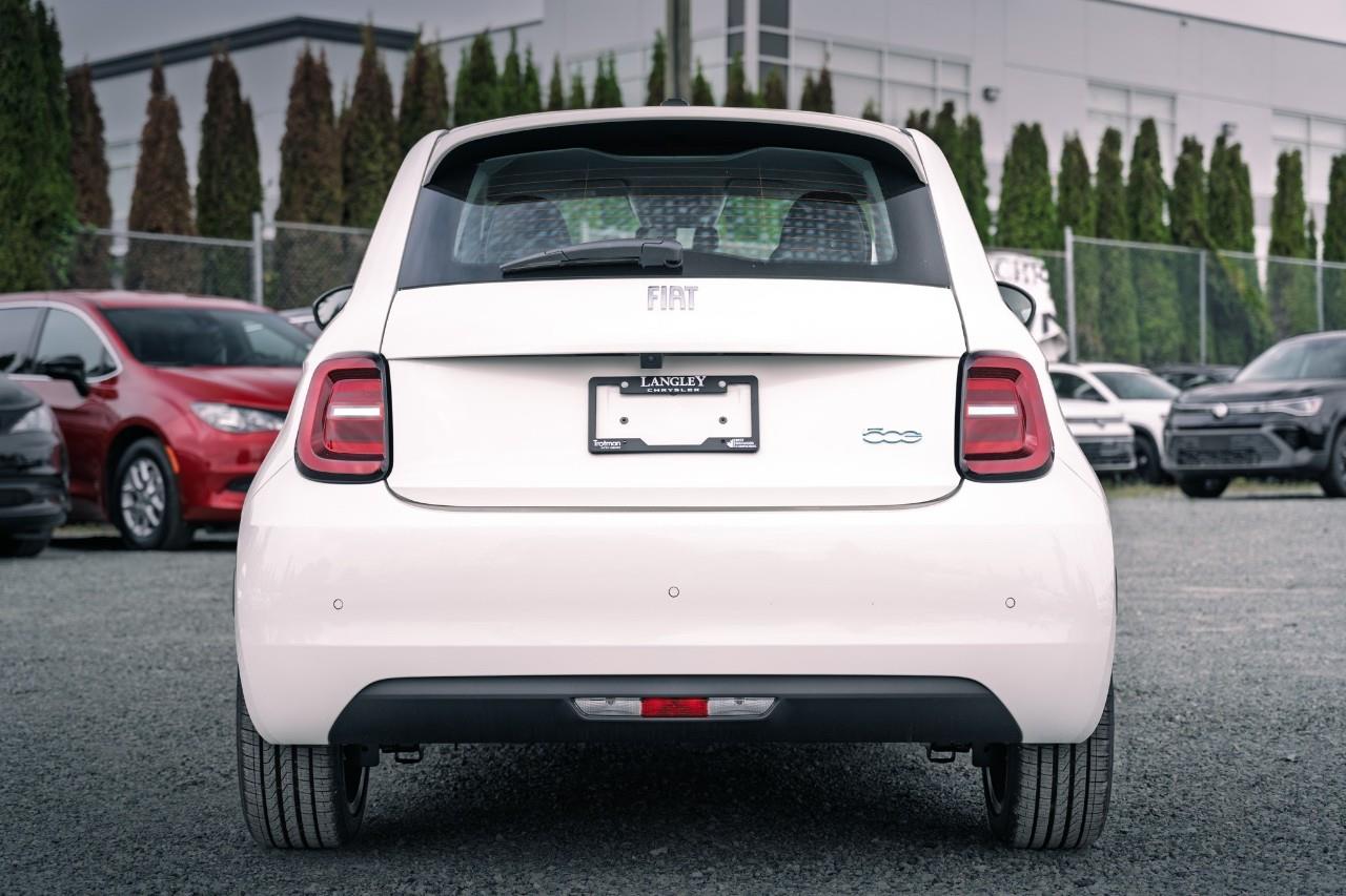 2025 Fiat 500e  S240868