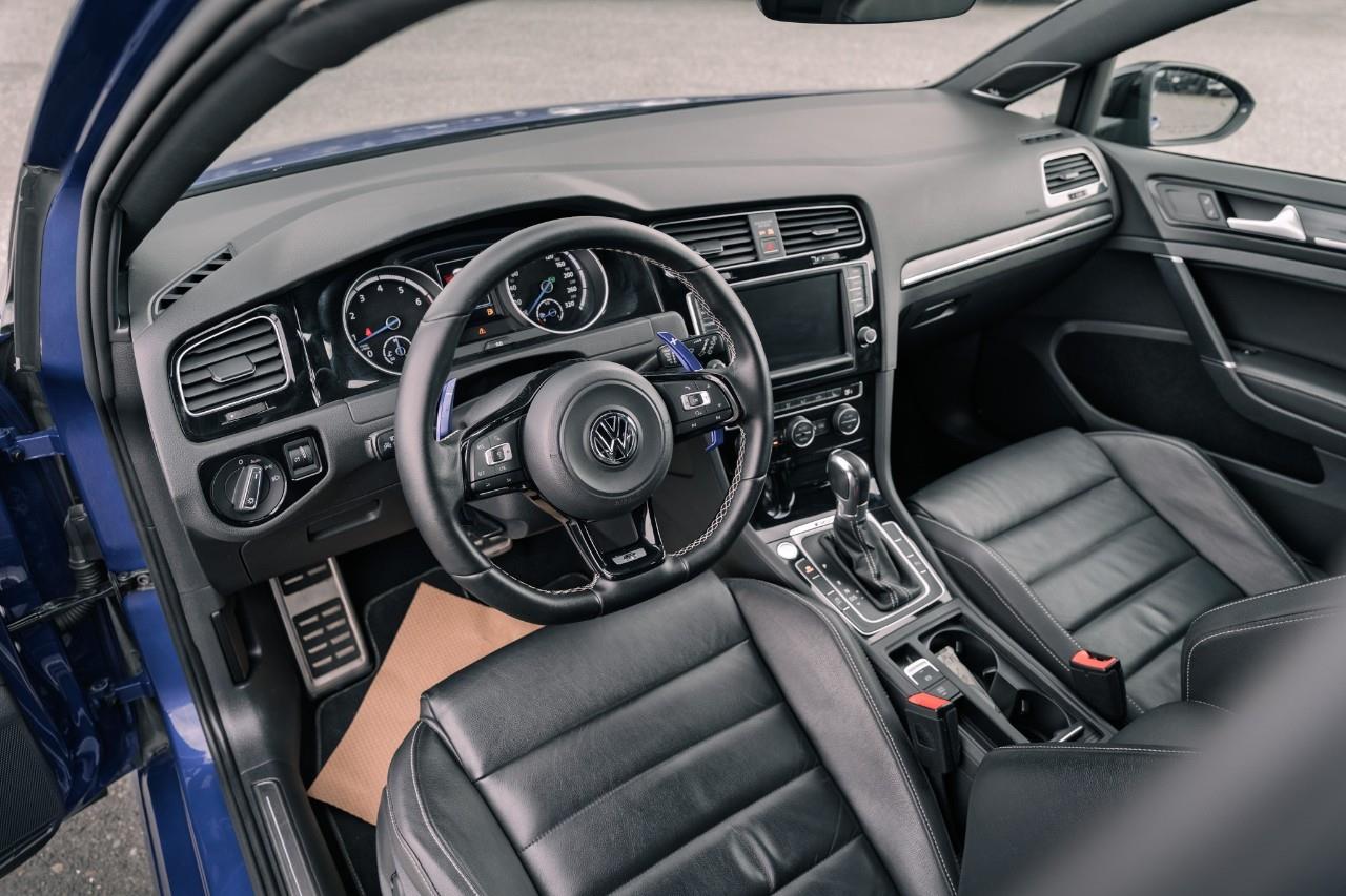 2017 Volkswagen Golf R 2.0 TSI LC2576AA