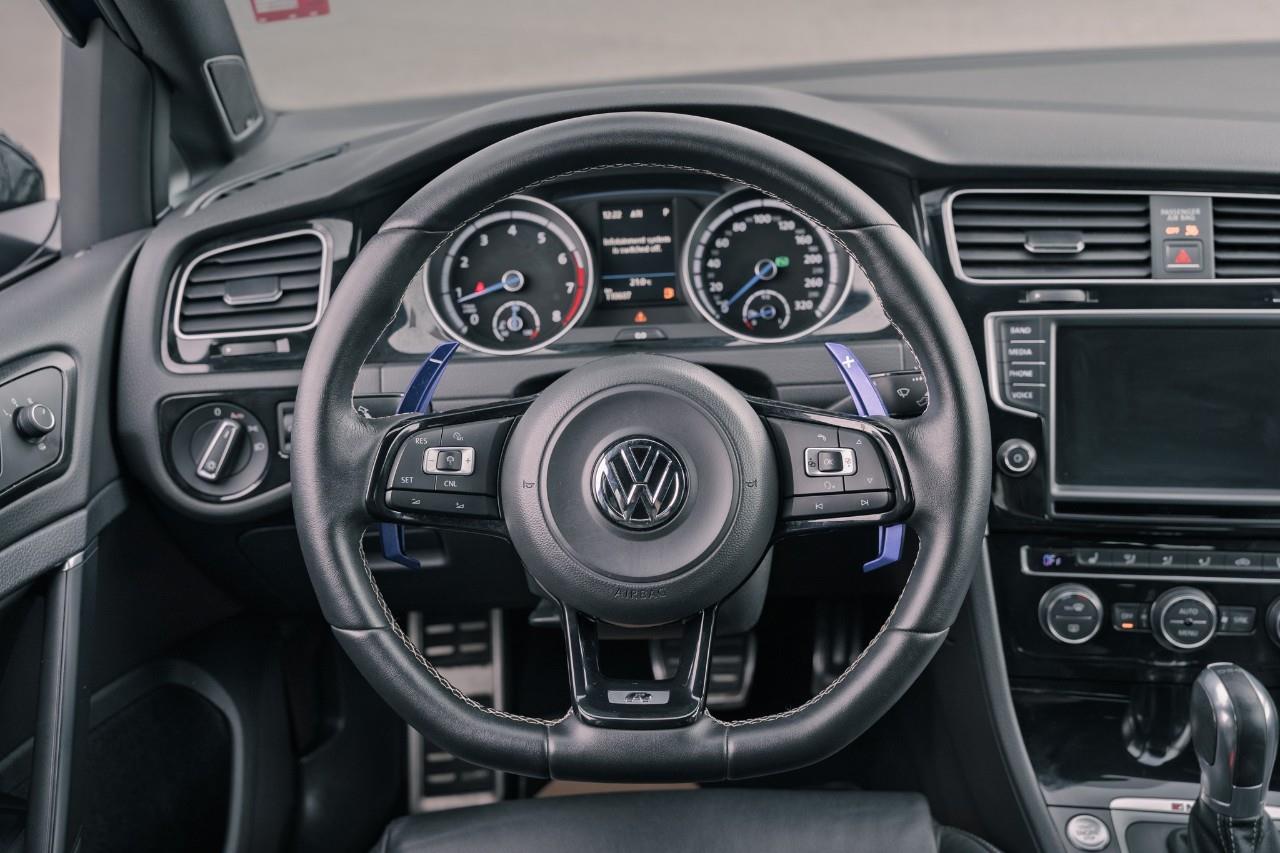 2017 Volkswagen Golf R 2.0 TSI LC2576AA
