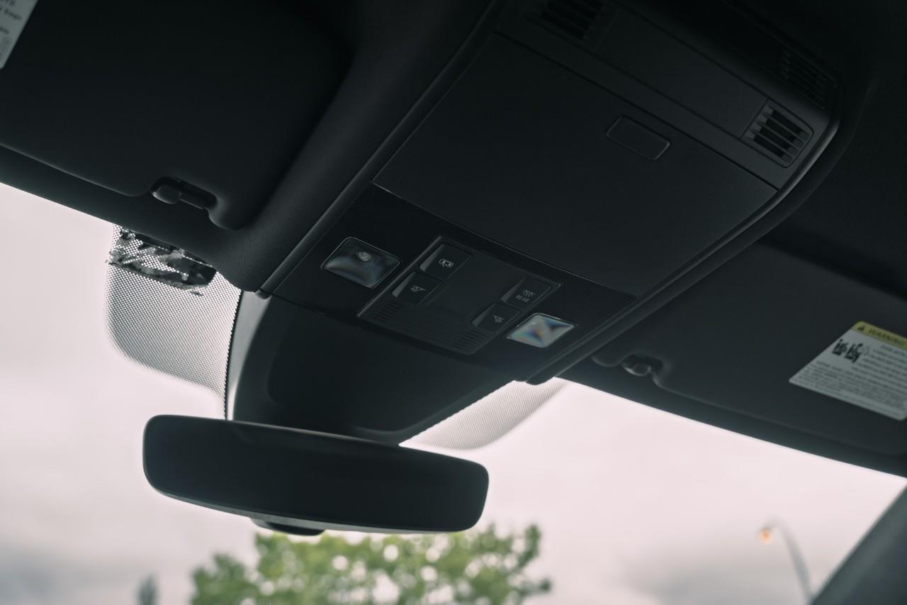 2017 Volkswagen Golf R 2.0 TSI LC2576AA