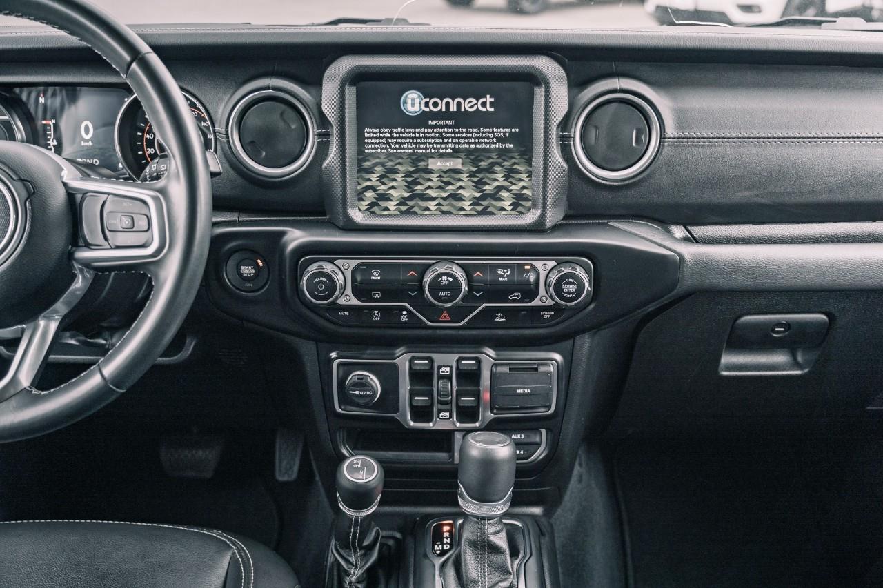 2022 Jeep Wrangler Unlimited Sahara S612720A