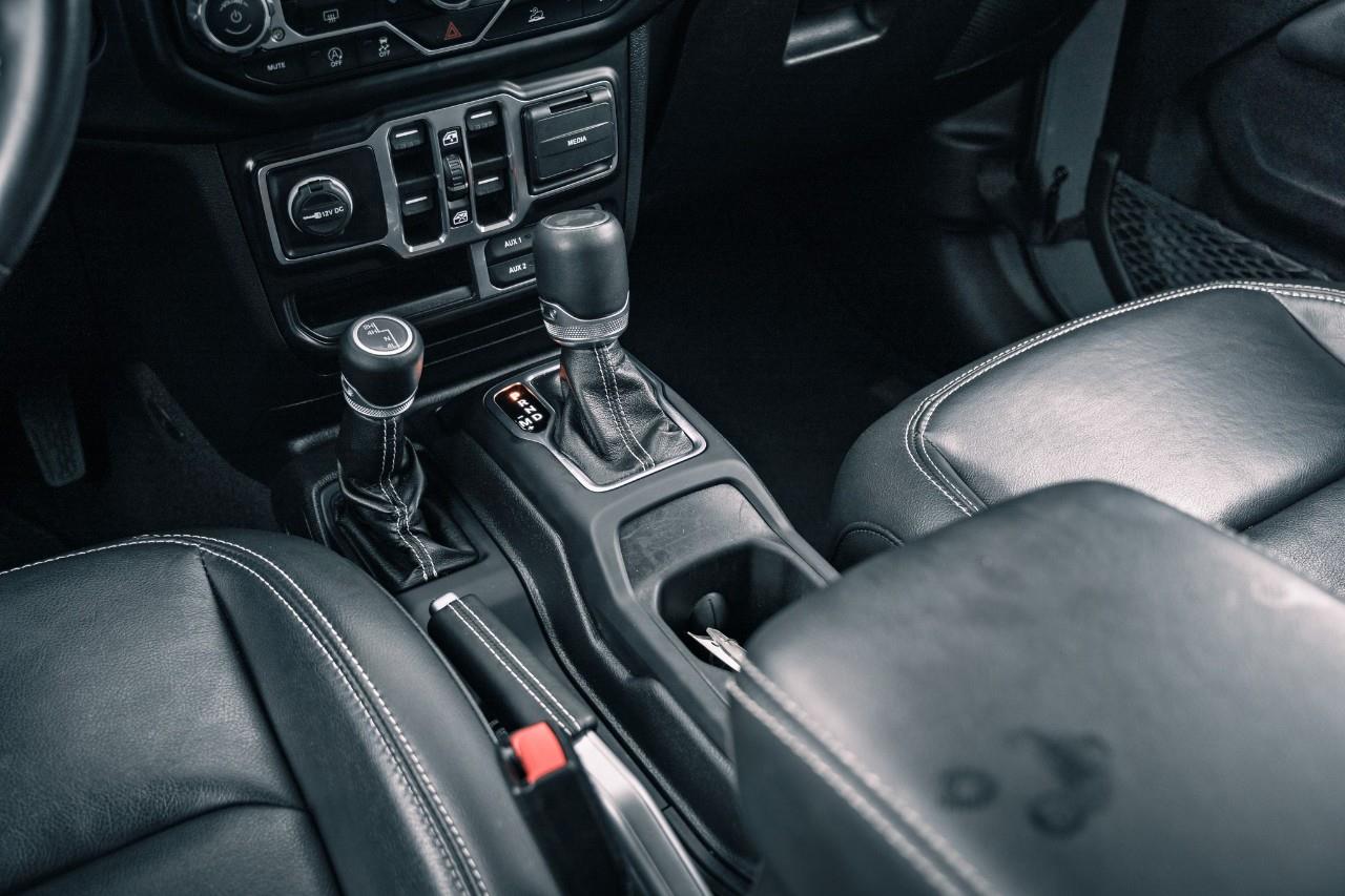 2022 Jeep Wrangler Unlimited Sahara S612720A