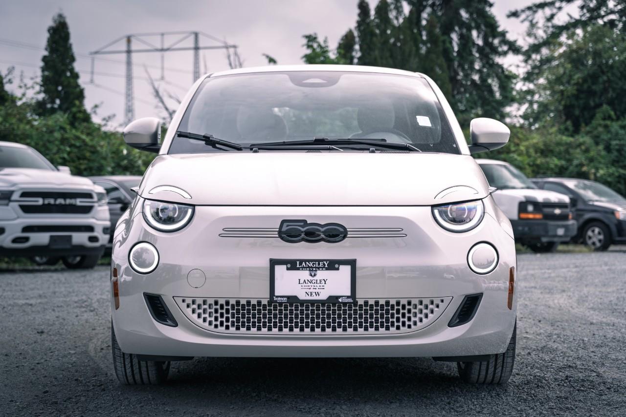 2025 Fiat 500e  S238658