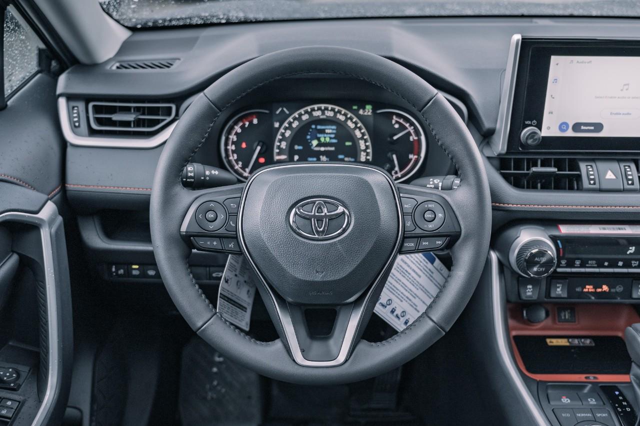 2025 Toyota RAV4 Trail LC2729