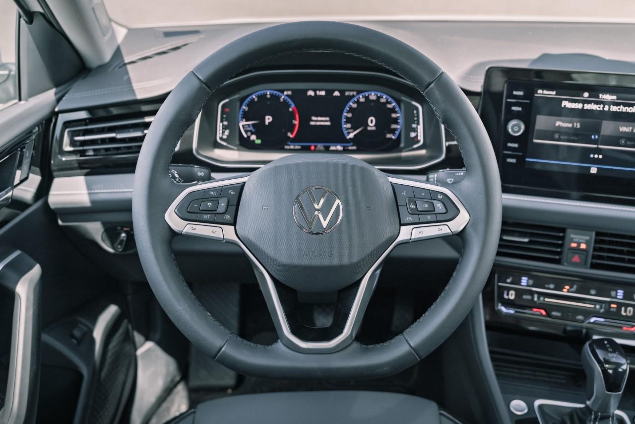 2025 Volkswagen Jetta Highline LC2670