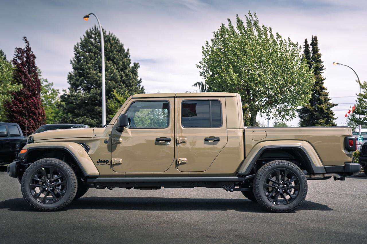 2025 Jeep Gladiator Sport S S517919