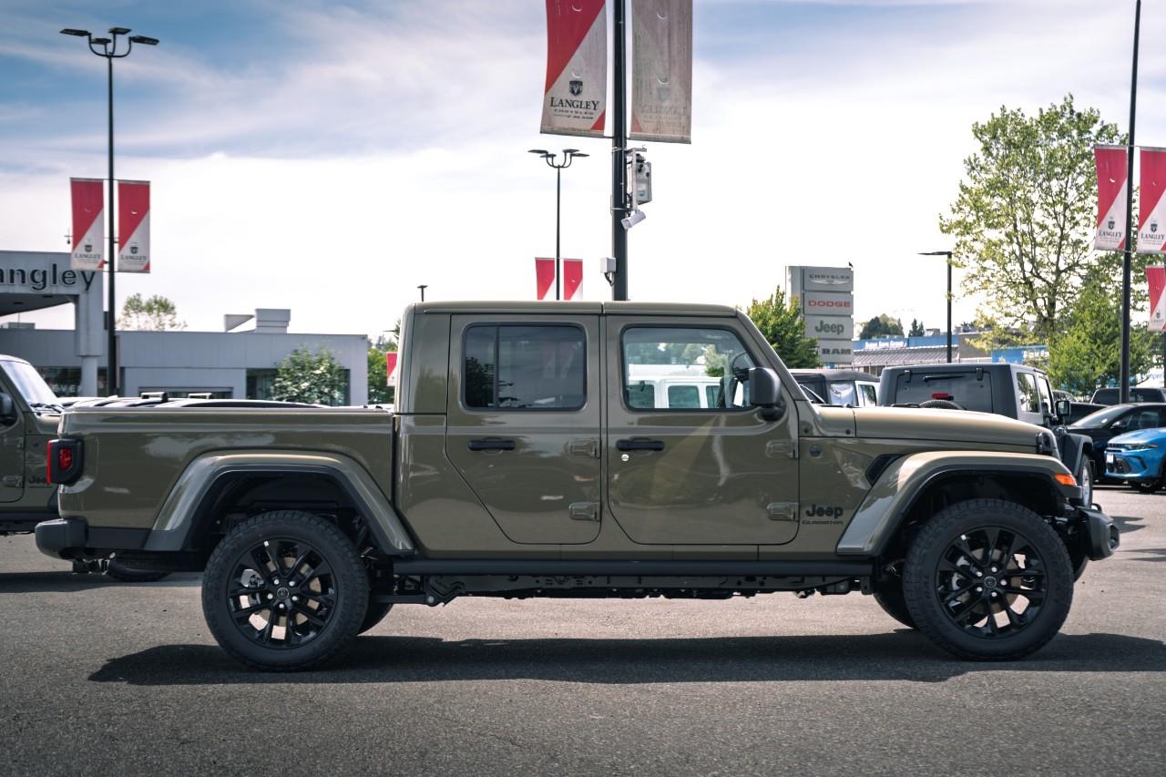 2025 Jeep Gladiator Sport S S517919