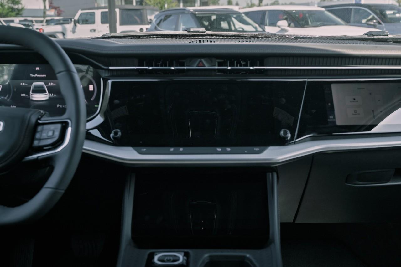 2024 Jeep Wagoneer S Launch Edition R180209