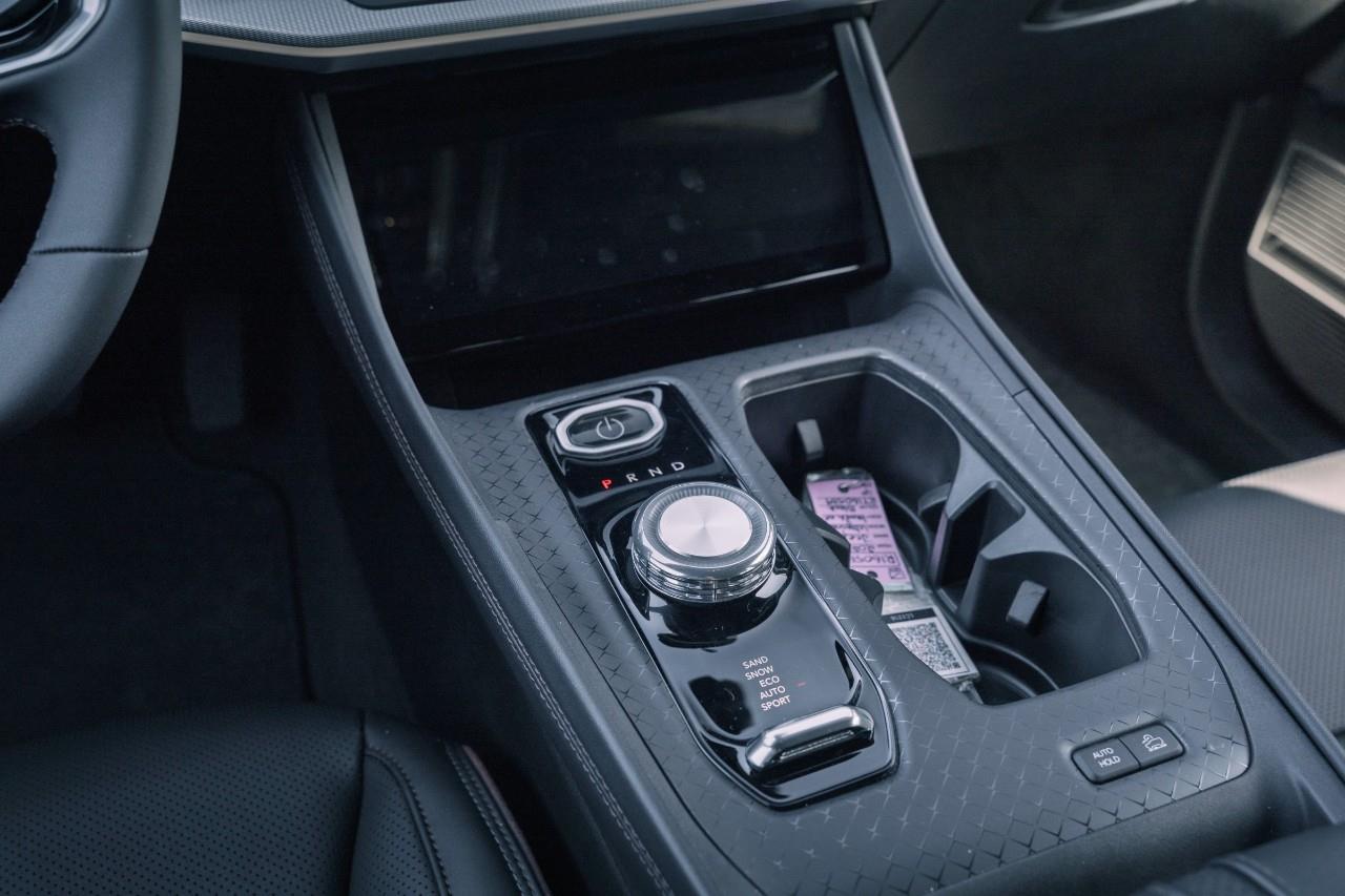 2024 Jeep Wagoneer S Launch Edition R180209