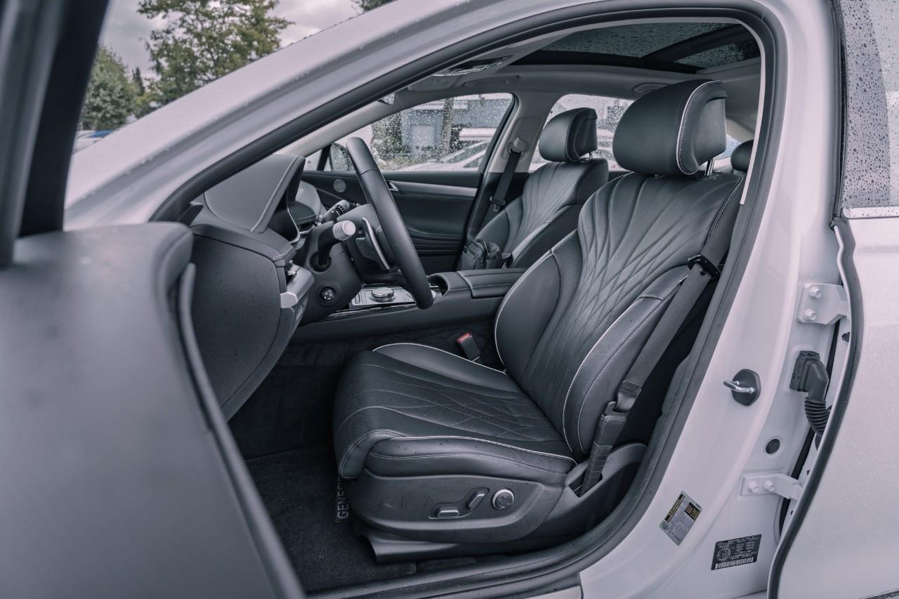 2024 Genesis G80 2.5T Advanced LC2728