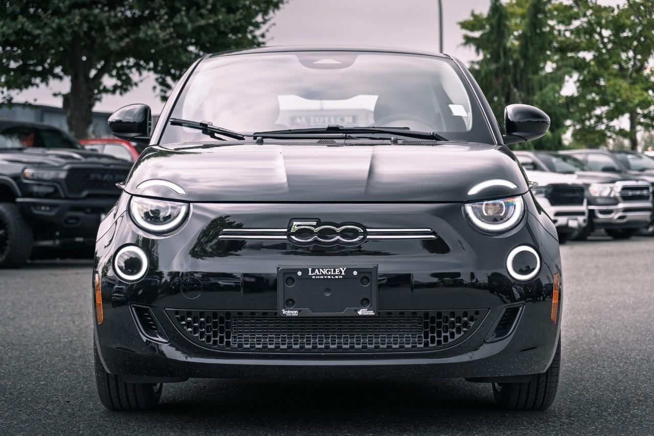 2025 Fiat 500e  S240351