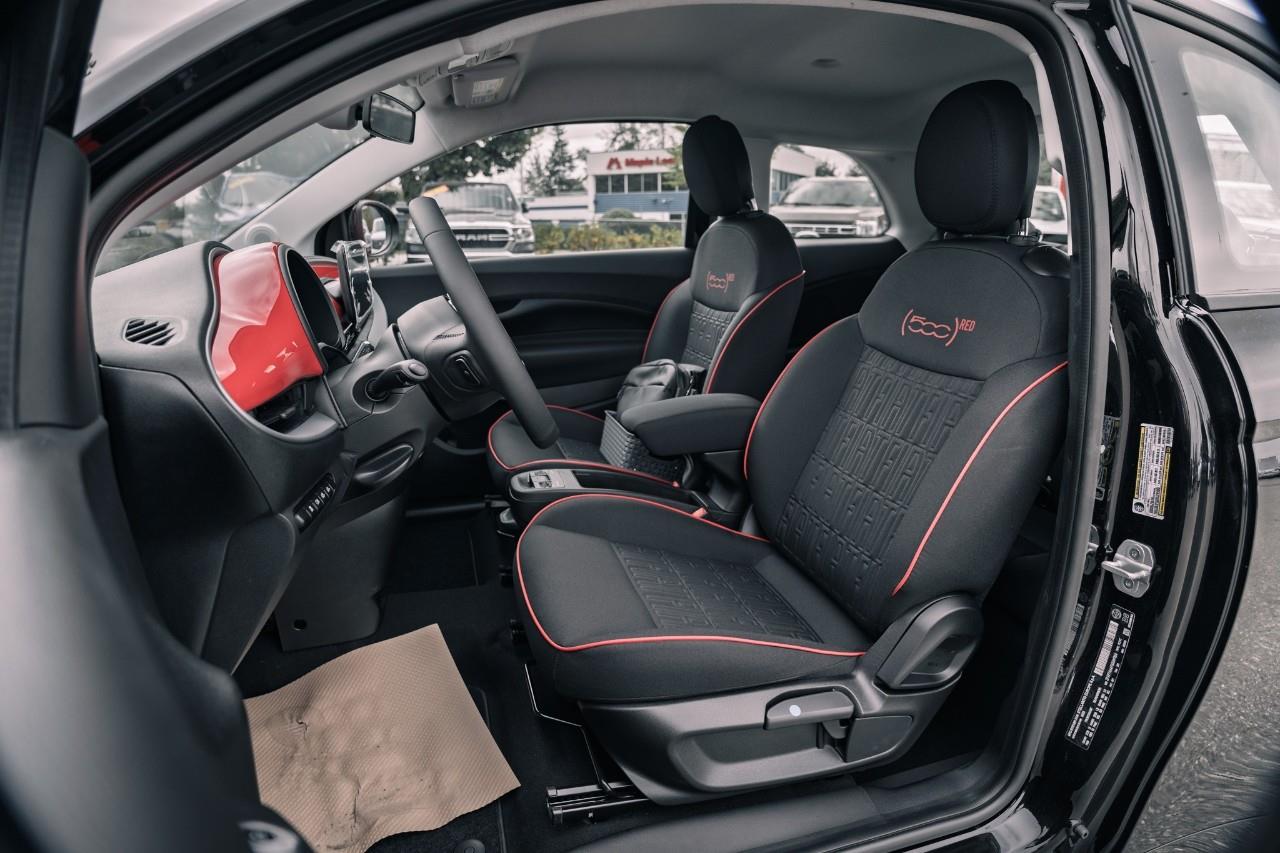 2025 Fiat 500e  S240351