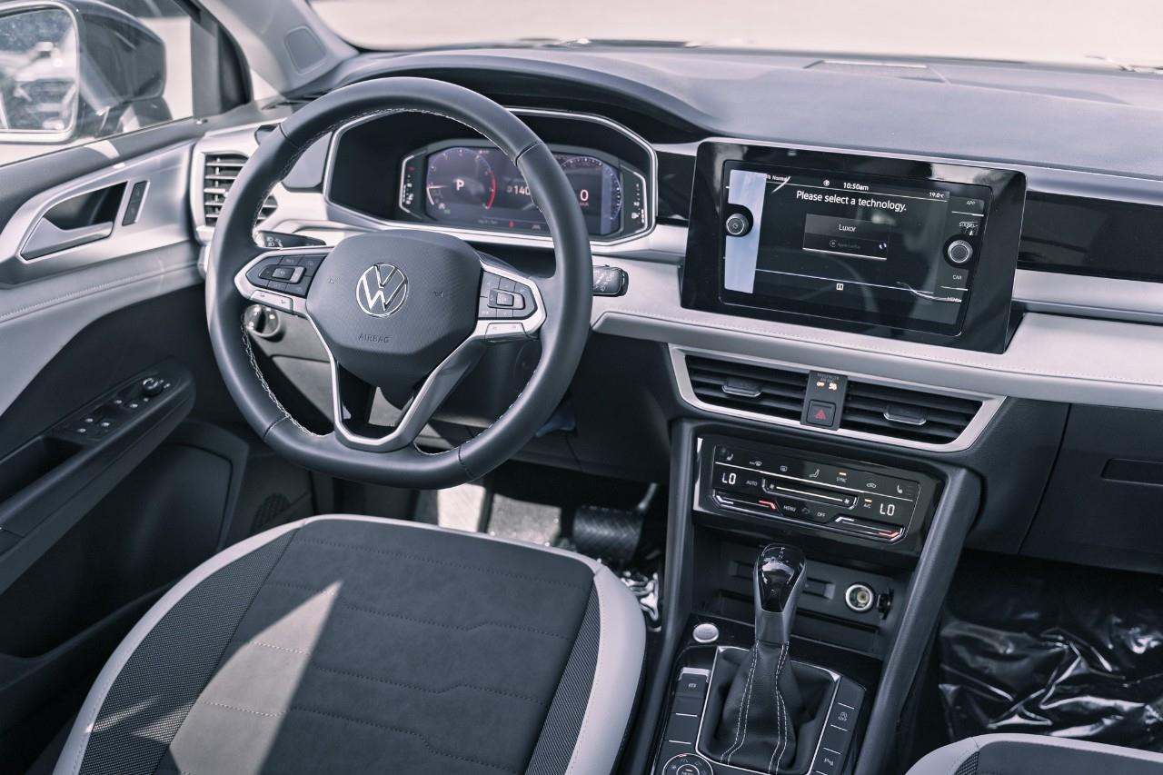 2025 Volkswagen Taos Comfortline LC2698