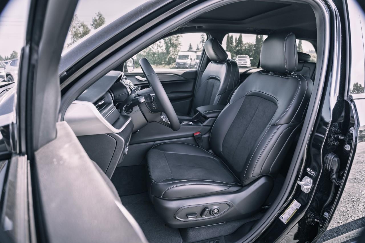 2025 Jeep Grand Cherokee Laredo S345858