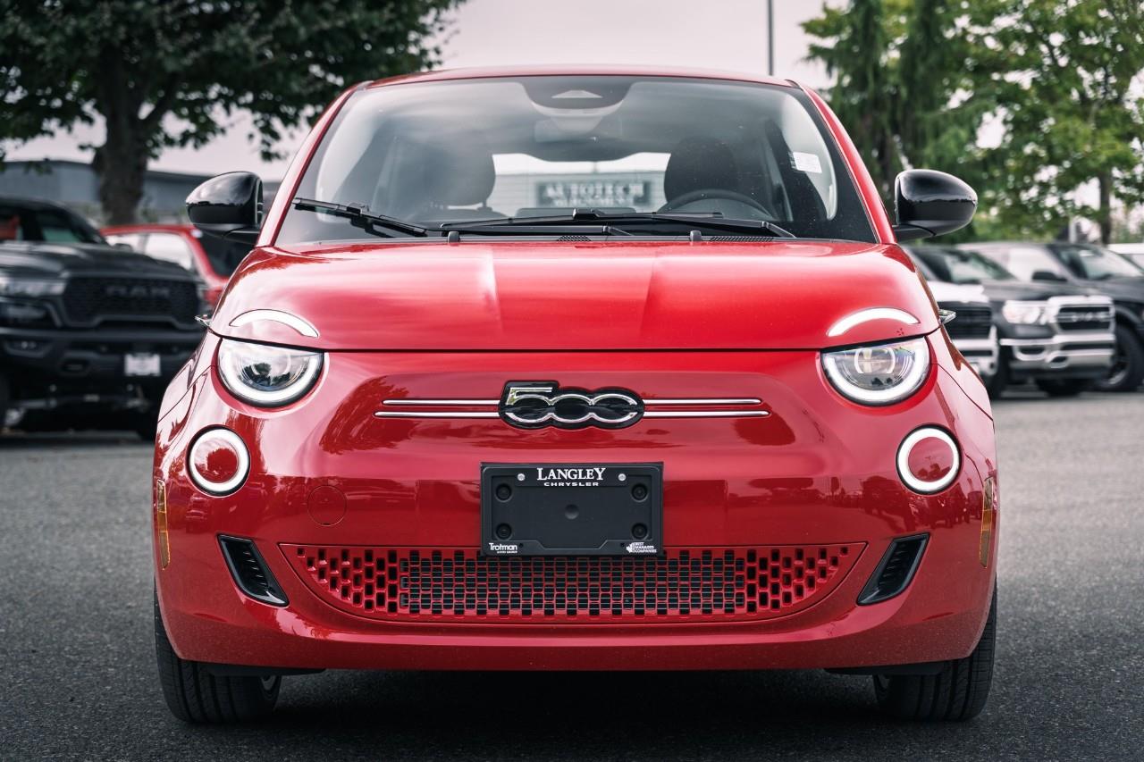 2025 Fiat 500e  S239185