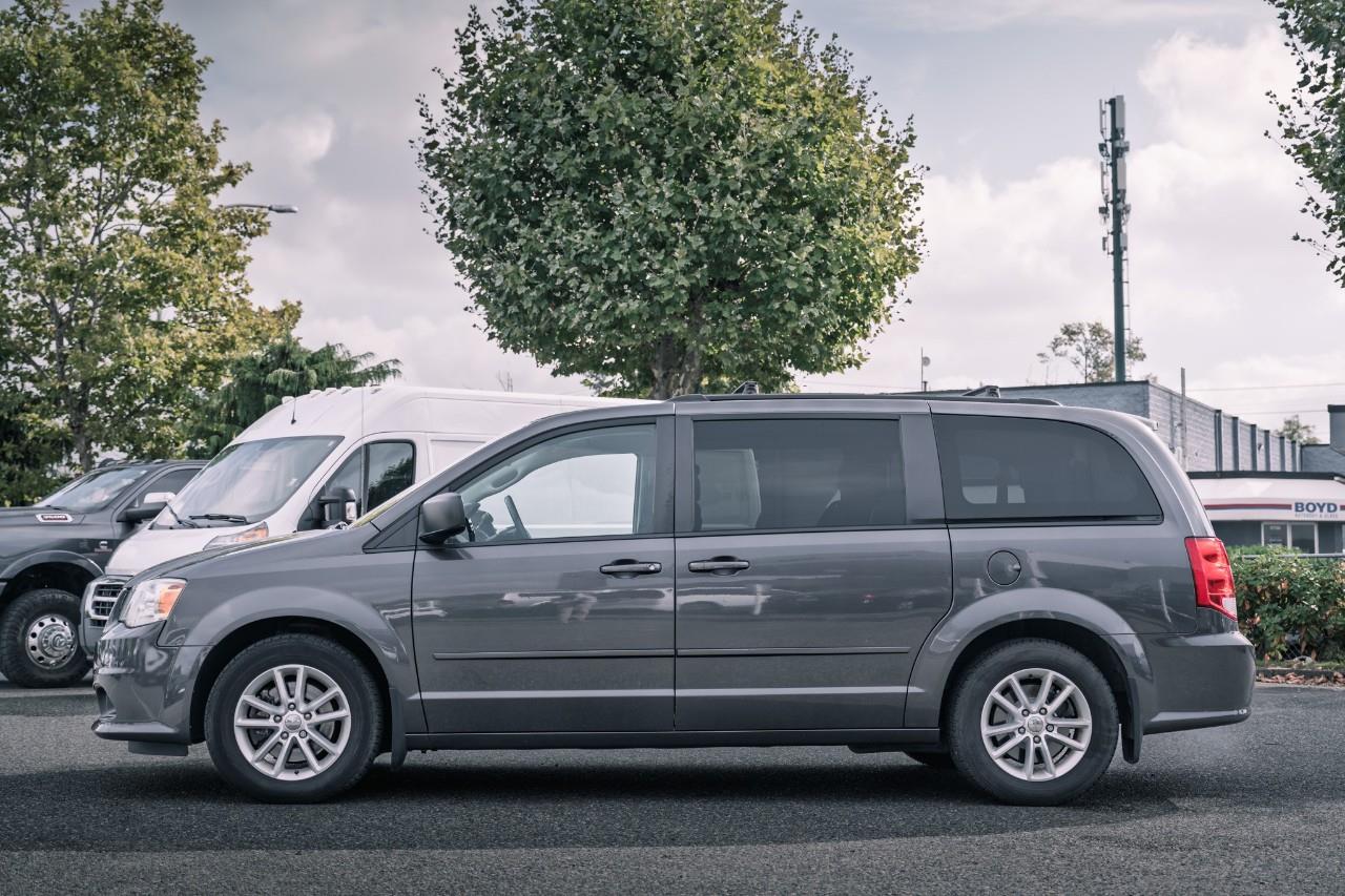 2016 Dodge Grand Caravan SE/SXT LC2690A