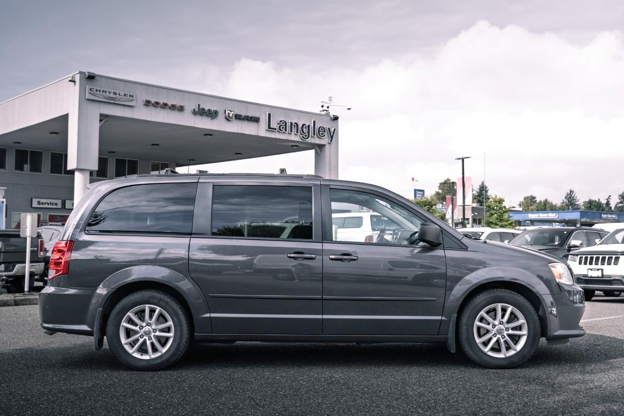2016 Dodge Grand Caravan SE/SXT LC2690A