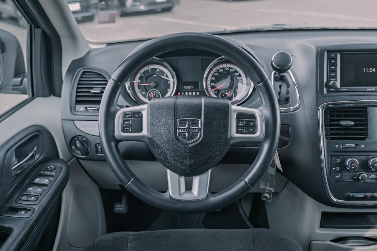 2016 Dodge Grand Caravan SE/SXT LC2690A