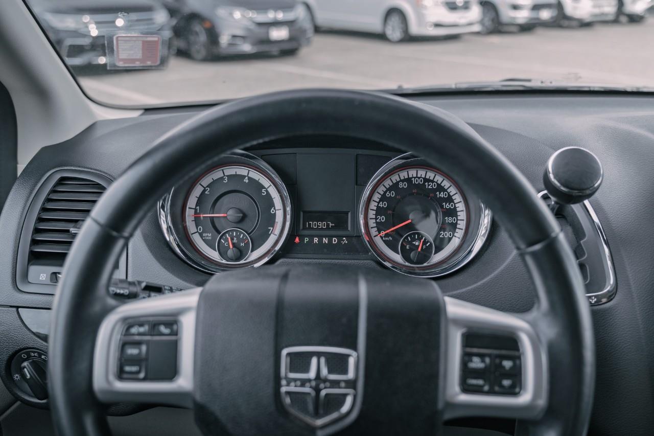 2016 Dodge Grand Caravan SE/SXT LC2690A