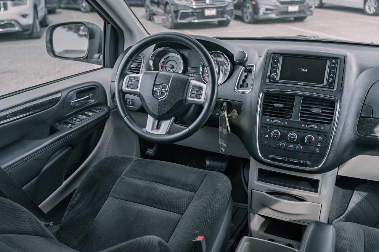 2016 Dodge Grand Caravan SE/SXT LC2690A