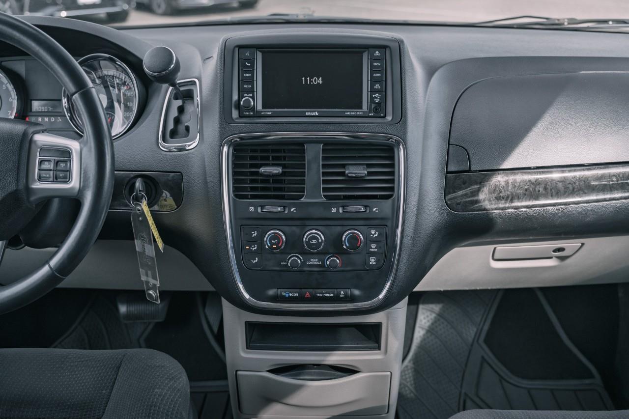 2016 Dodge Grand Caravan SE/SXT LC2690A