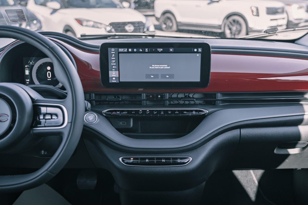 2024 Fiat 500e  LC2750