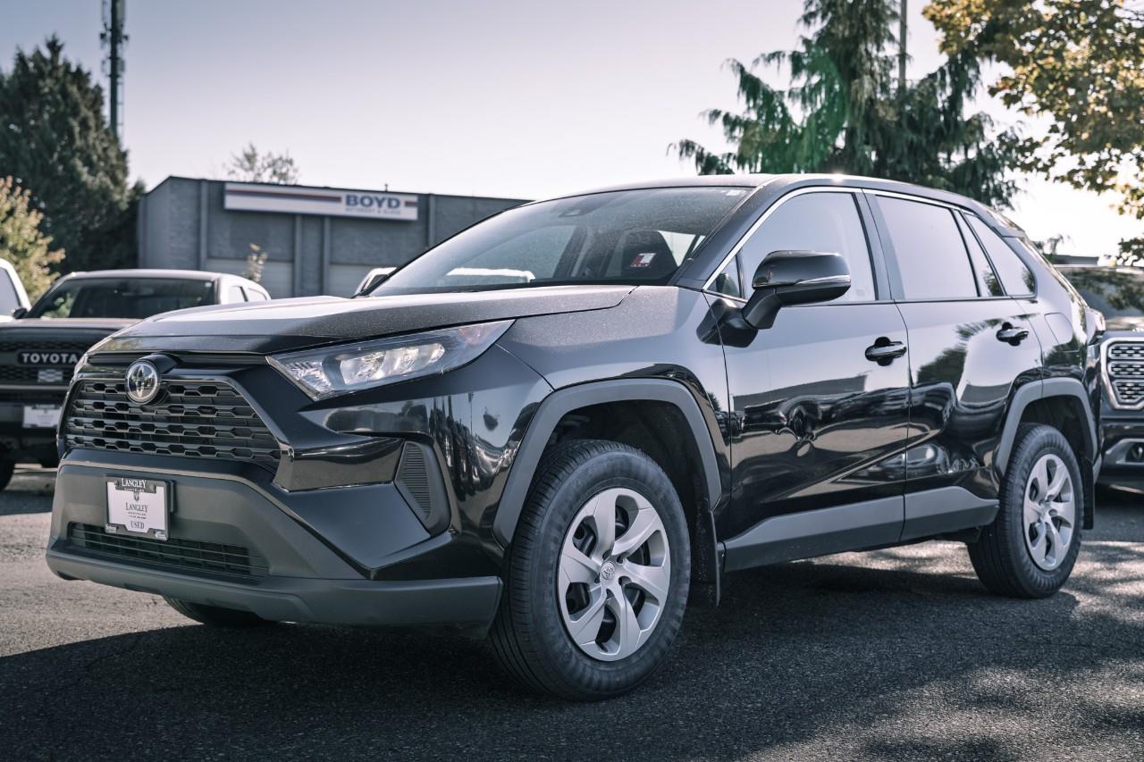 2022 Toyota RAV4 LE LC2748