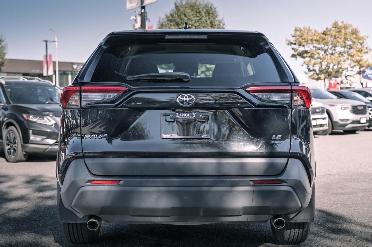 2022 Toyota RAV4 LE LC2748
