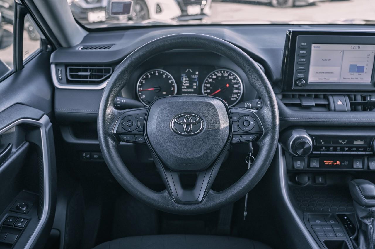 2022 Toyota RAV4 LE LC2748