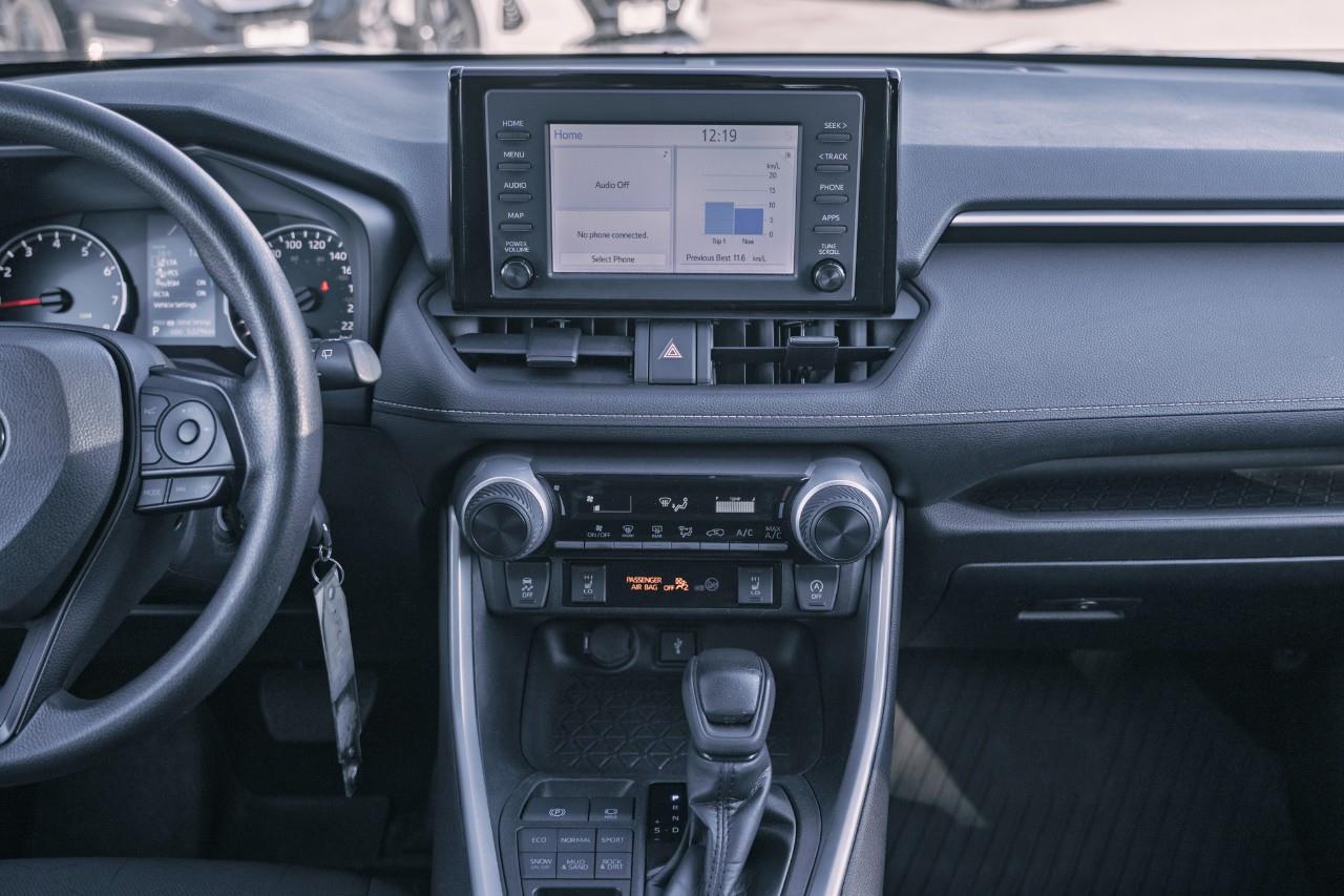 2022 Toyota RAV4 LE LC2748