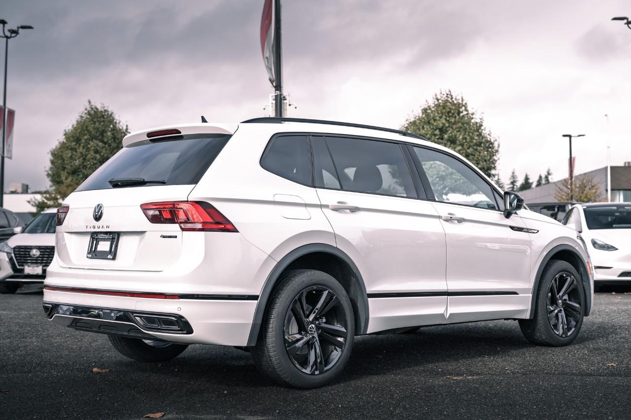 2023 Volkswagen Tiguan Comfortline R-Line Black LC2752