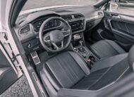 2023 Volkswagen Tiguan Comfortline R-Line Black LC2752