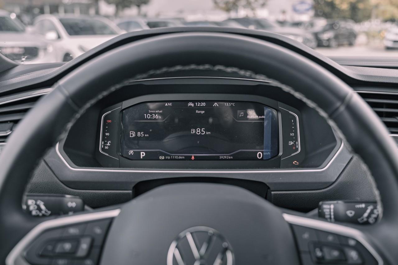 2023 Volkswagen Tiguan Comfortline R-Line Black LC2752