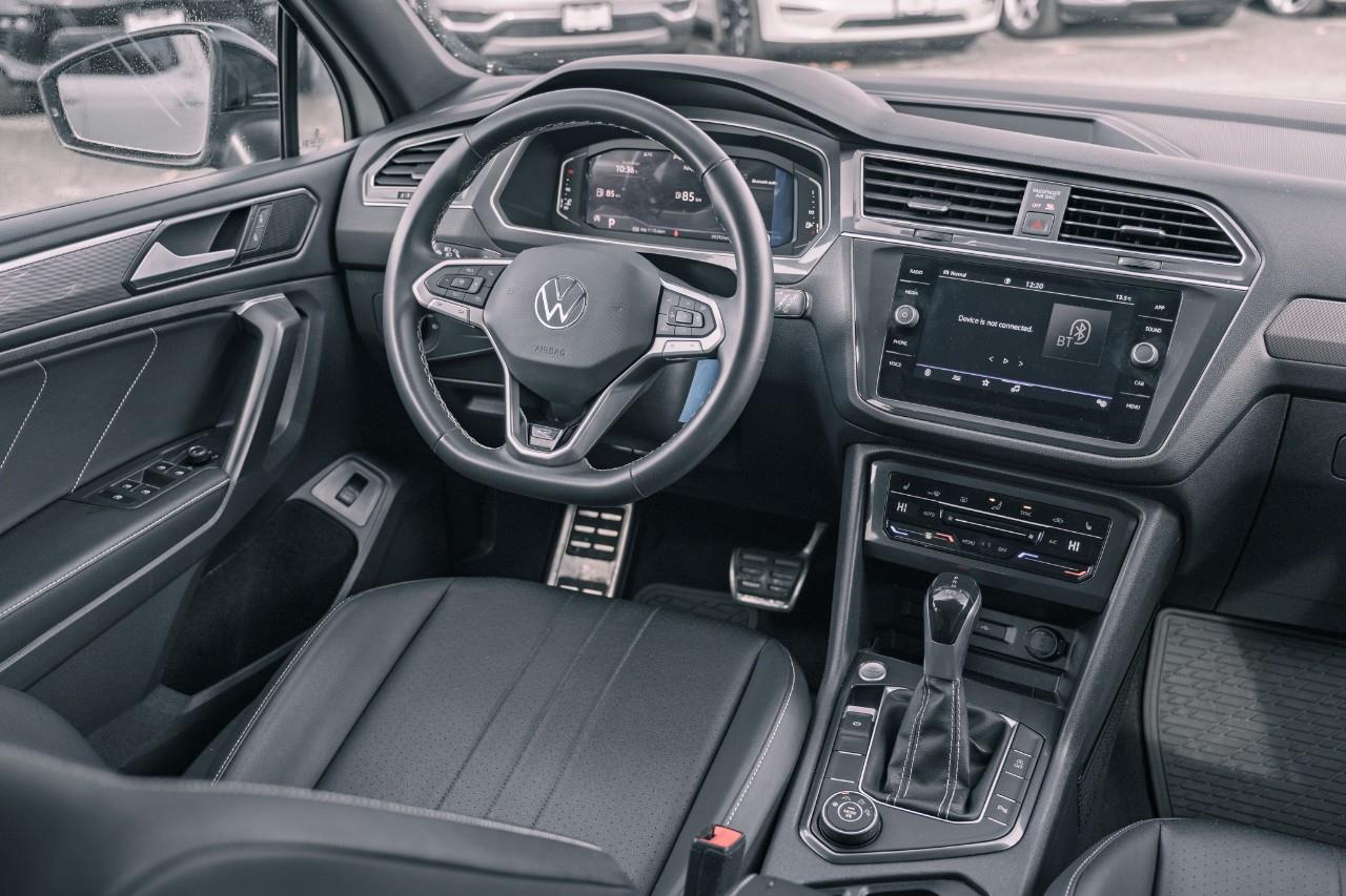 2023 Volkswagen Tiguan Comfortline R-Line Black LC2752