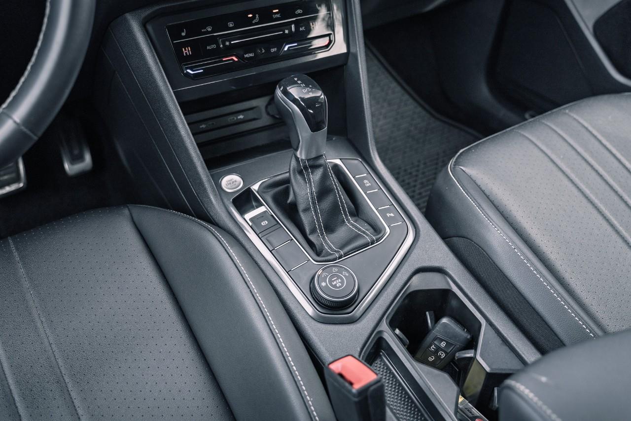 2023 Volkswagen Tiguan Comfortline R-Line Black LC2752