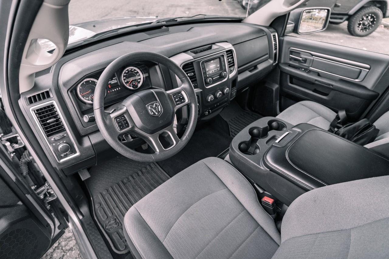 2023 RAM 1500 Classic SLT LC2758