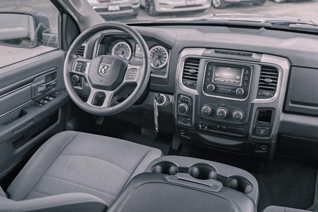 2023 RAM 1500 Classic SLT LC2758