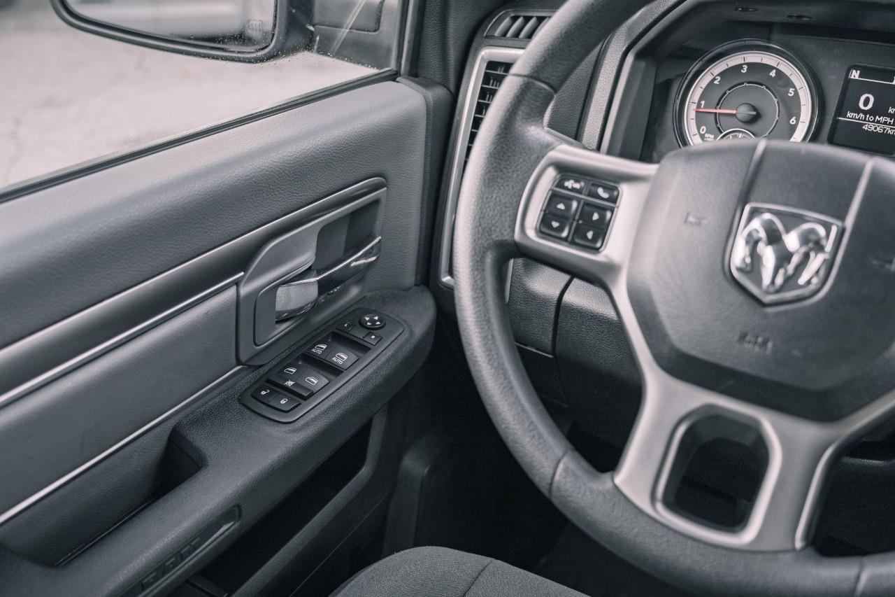 2023 RAM 1500 Classic SLT LC2758