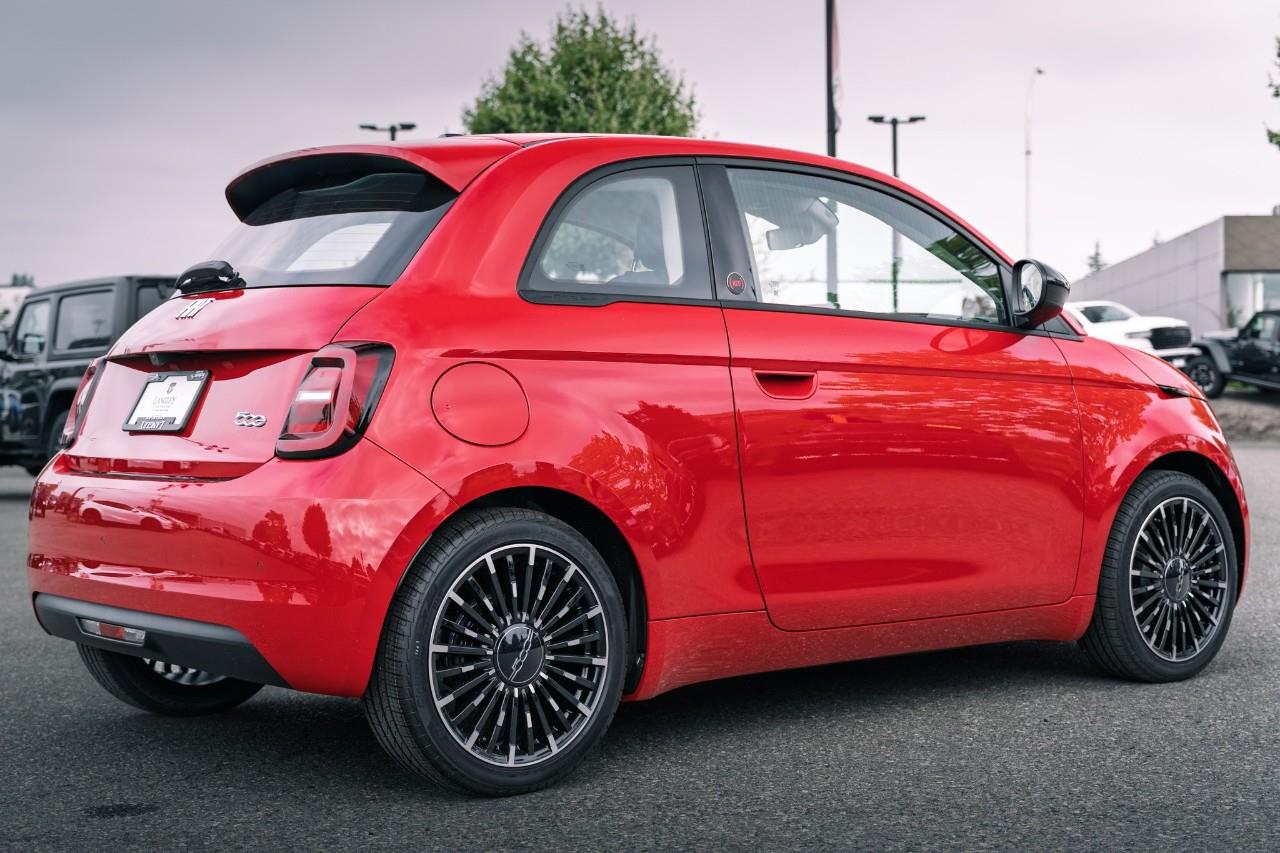 2025 Fiat 500e  S239346