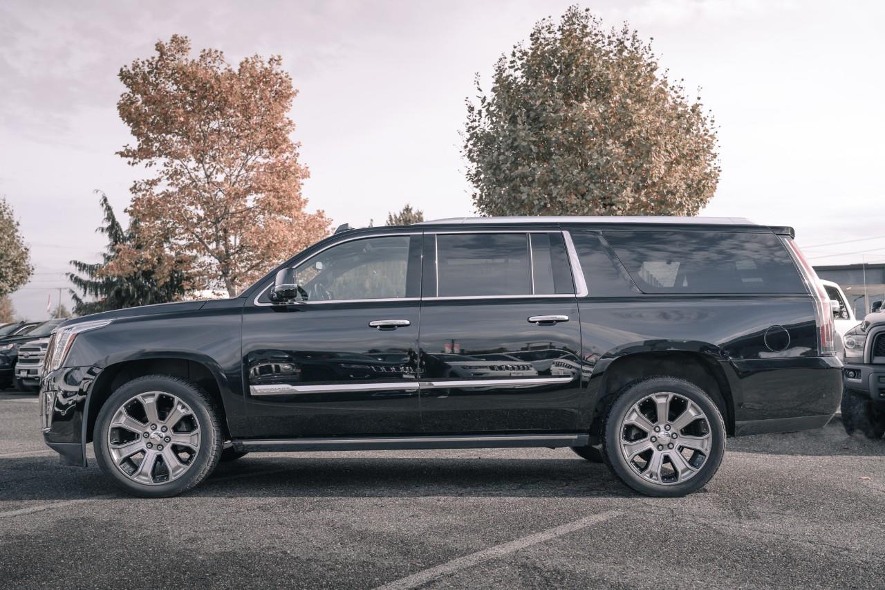 2017 Cadillac Escalade ESV Platinum LC2737A