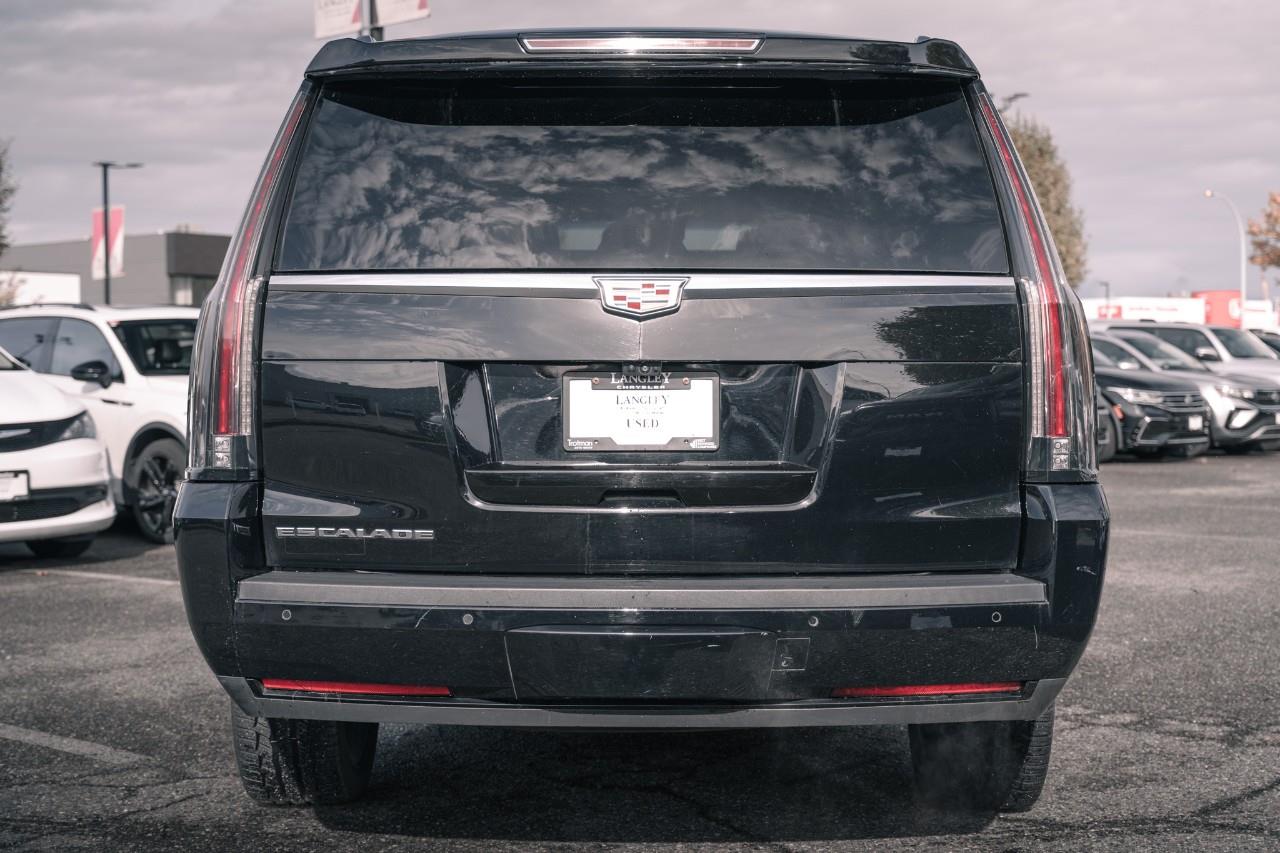 2017 Cadillac Escalade ESV Platinum LC2737A