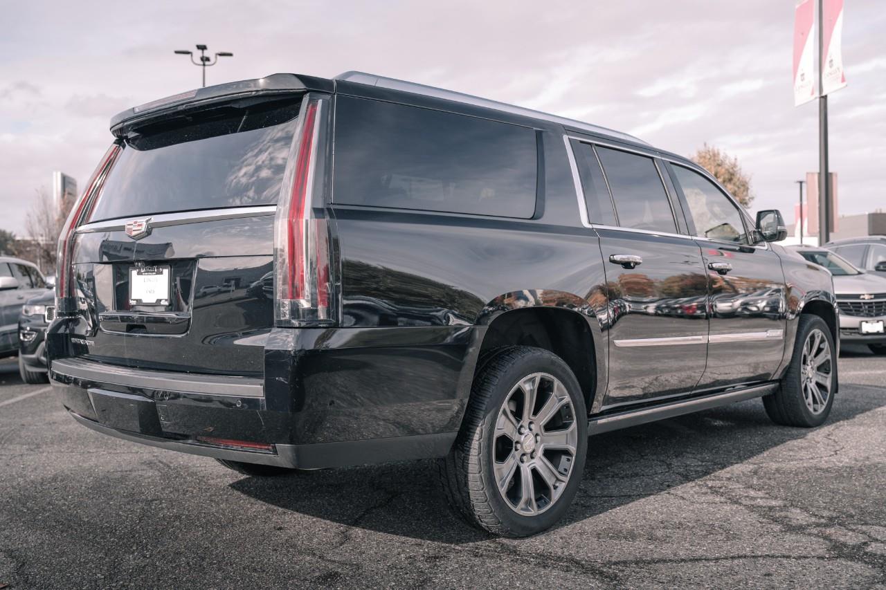 2017 Cadillac Escalade ESV Platinum LC2737A